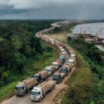 Filas de caminhões com soja no Porto de Miritituba durante pico da safra, vista do rio Tapajós no Pará.